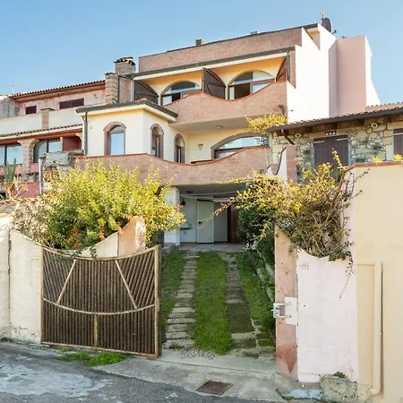 Casa Vista Mare Bosa/magomadas * Магомадас